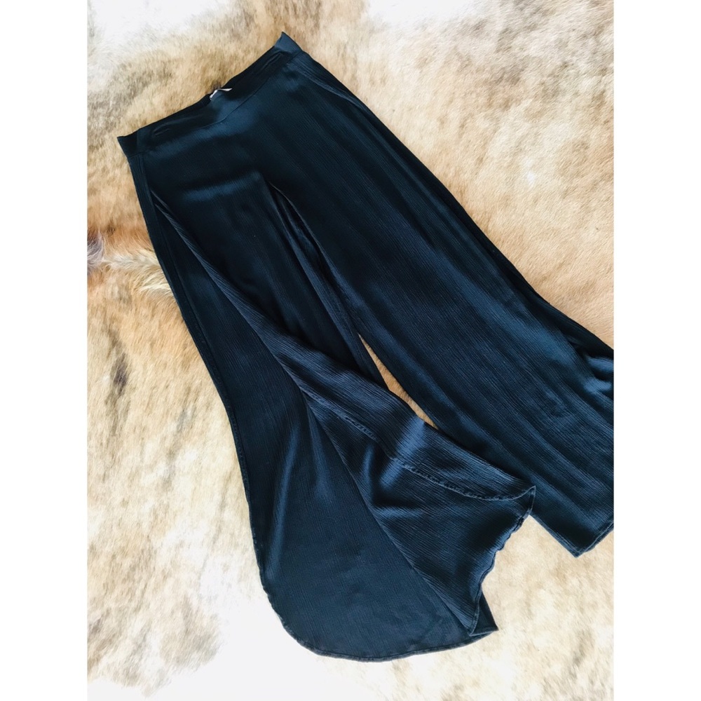 Split leg pants